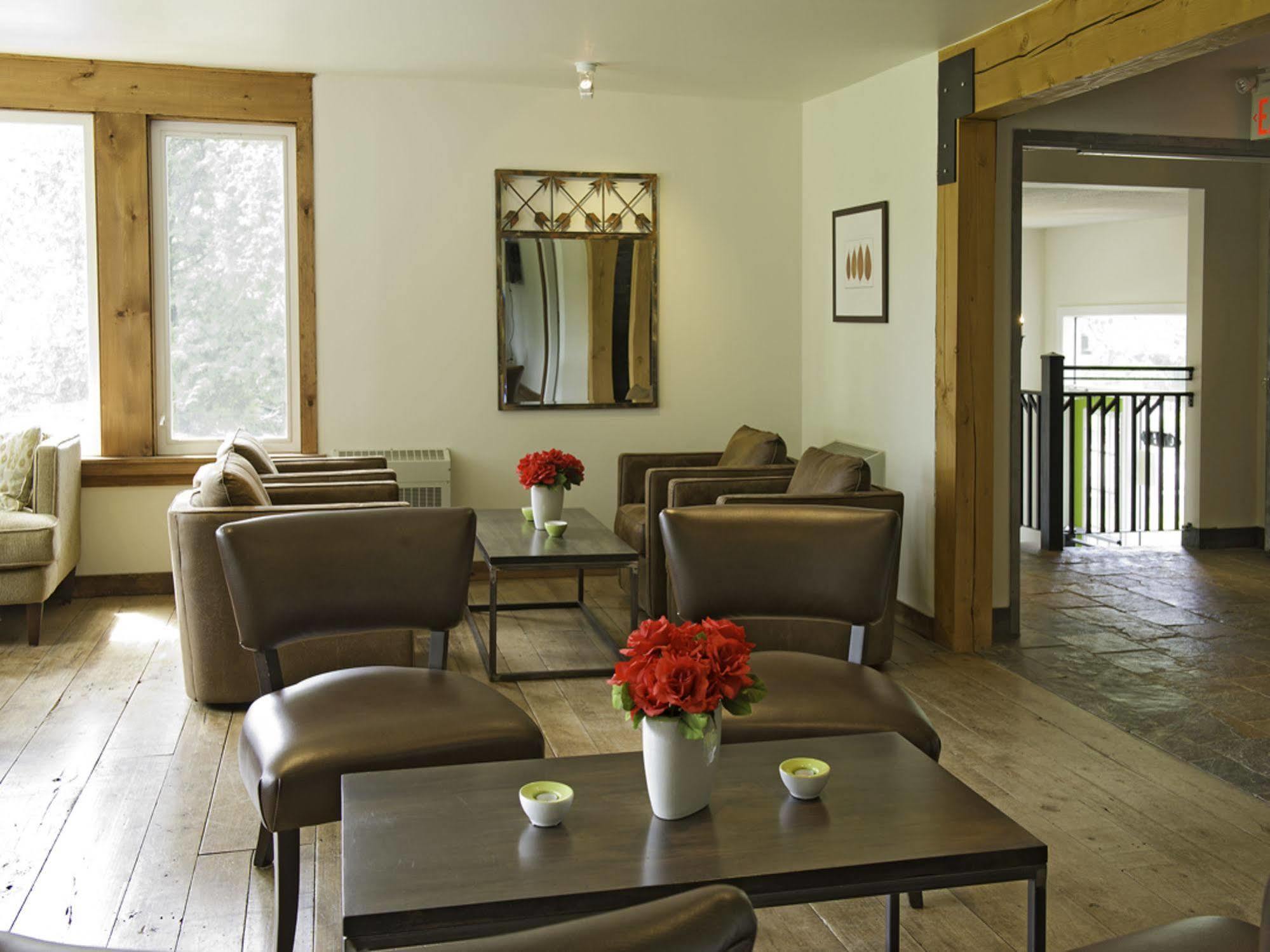 هانتسفيل Pine Lodge Muskoka المظهر الخارجي الصورة