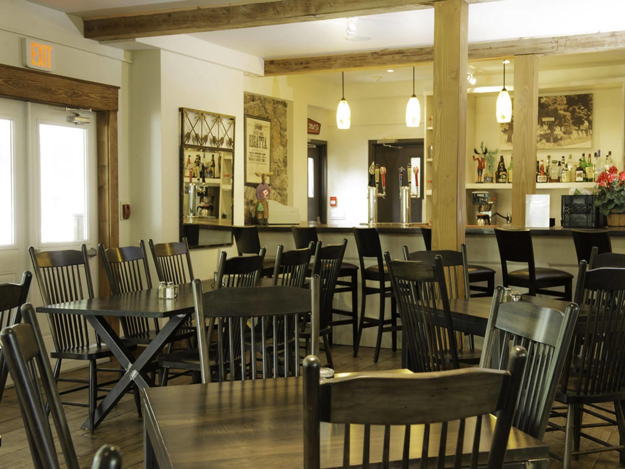 هانتسفيل Pine Lodge Muskoka المظهر الخارجي الصورة