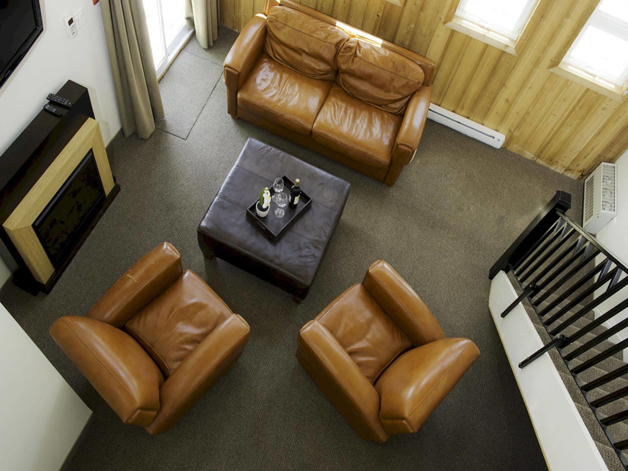 هانتسفيل Pine Lodge Muskoka المظهر الخارجي الصورة